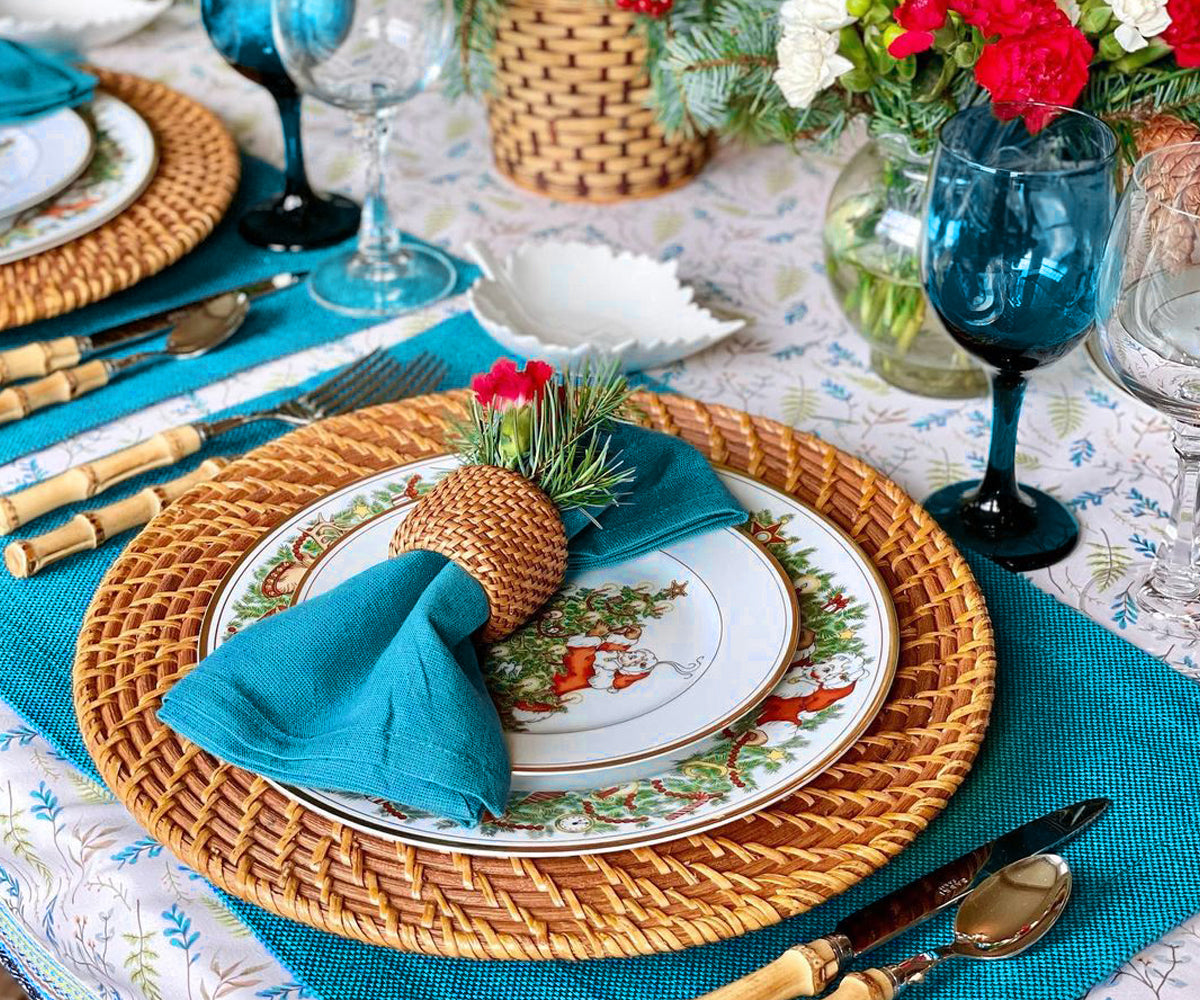 Dine in style with our Teal Napkins – a chic and versatile addition to any table setting.
