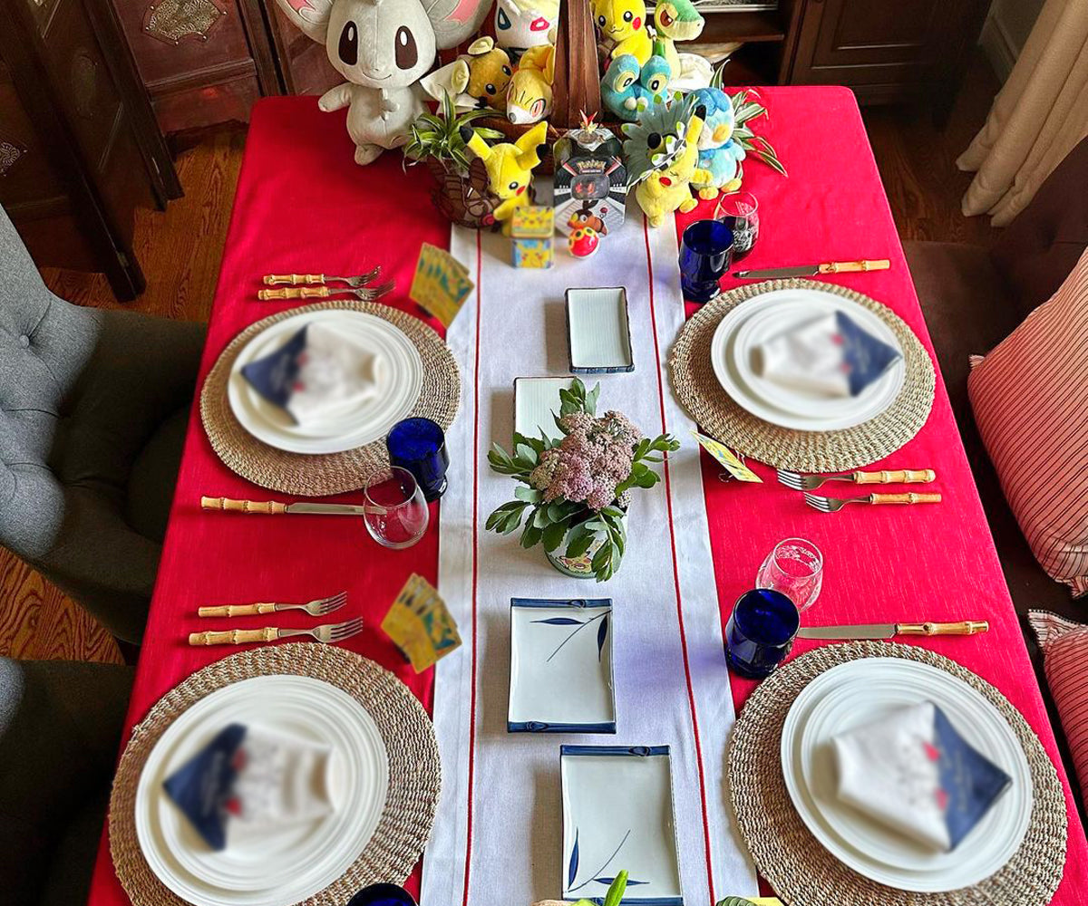 Line embroidery adds elegance to this cotton runner. Line embroidery adds elegance to this cotton runner.