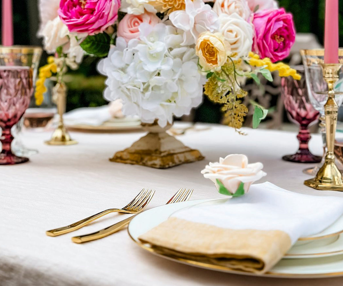 Breathable and absorbent linen napkins perfect for dining Breathable and absorbent linen napkins perfect for dining