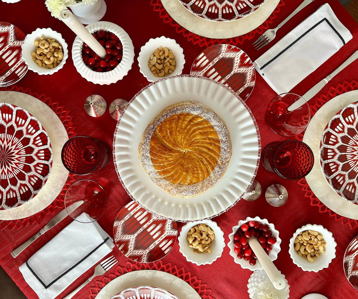 The crisp, clean look of white effortlessly enhances the aesthetic appeal of your table, whether you're hosting a formal dinner party or a casual brunch. The crisp, clean look of white effortlessly enhances the aesthetic appeal of your table, whether you're hosting a formal dinner party or a casual brunch.
