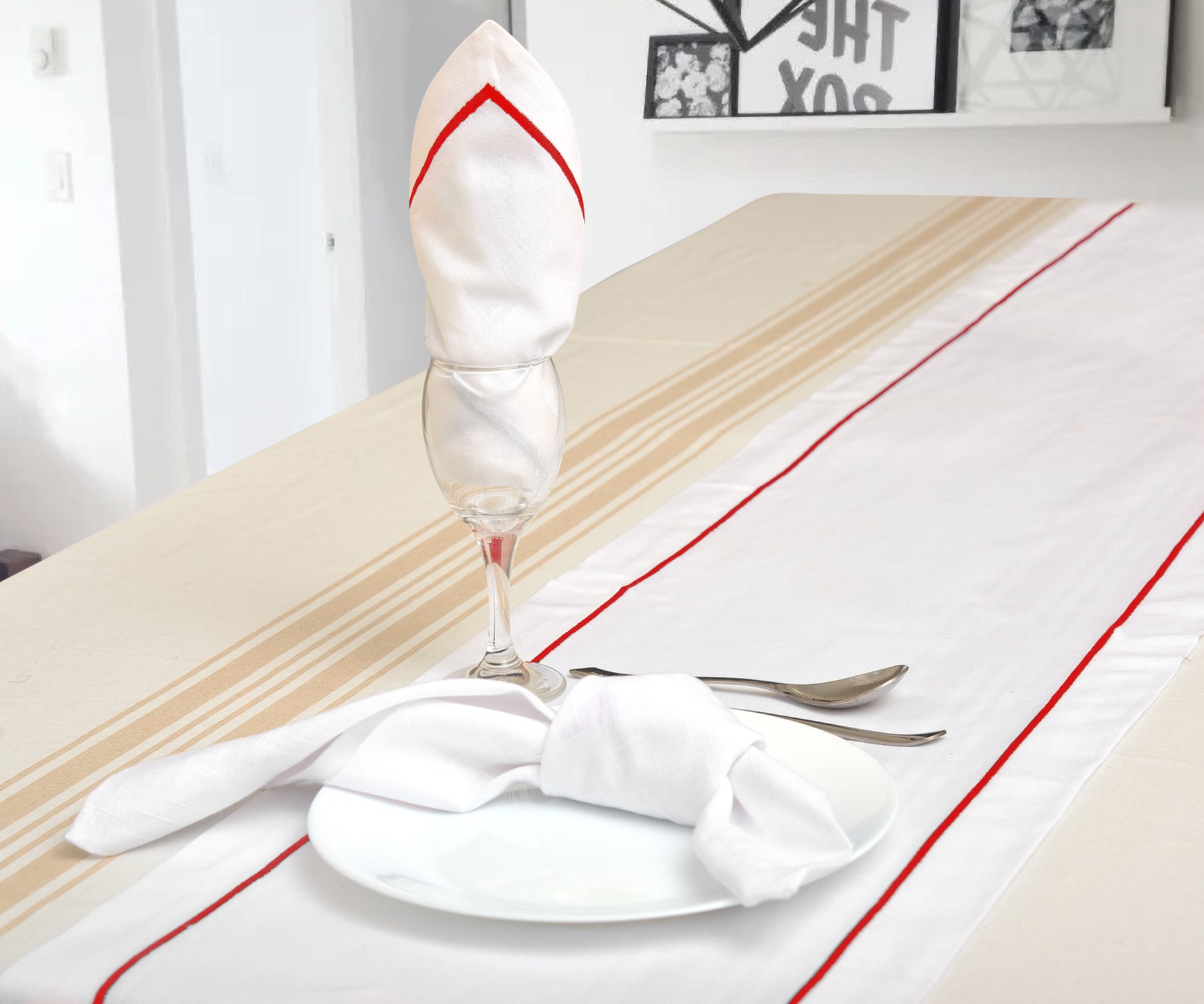 Beautifully embroidered details on this white wedding table linens. Beautifully embroidered details on this white wedding table linens.