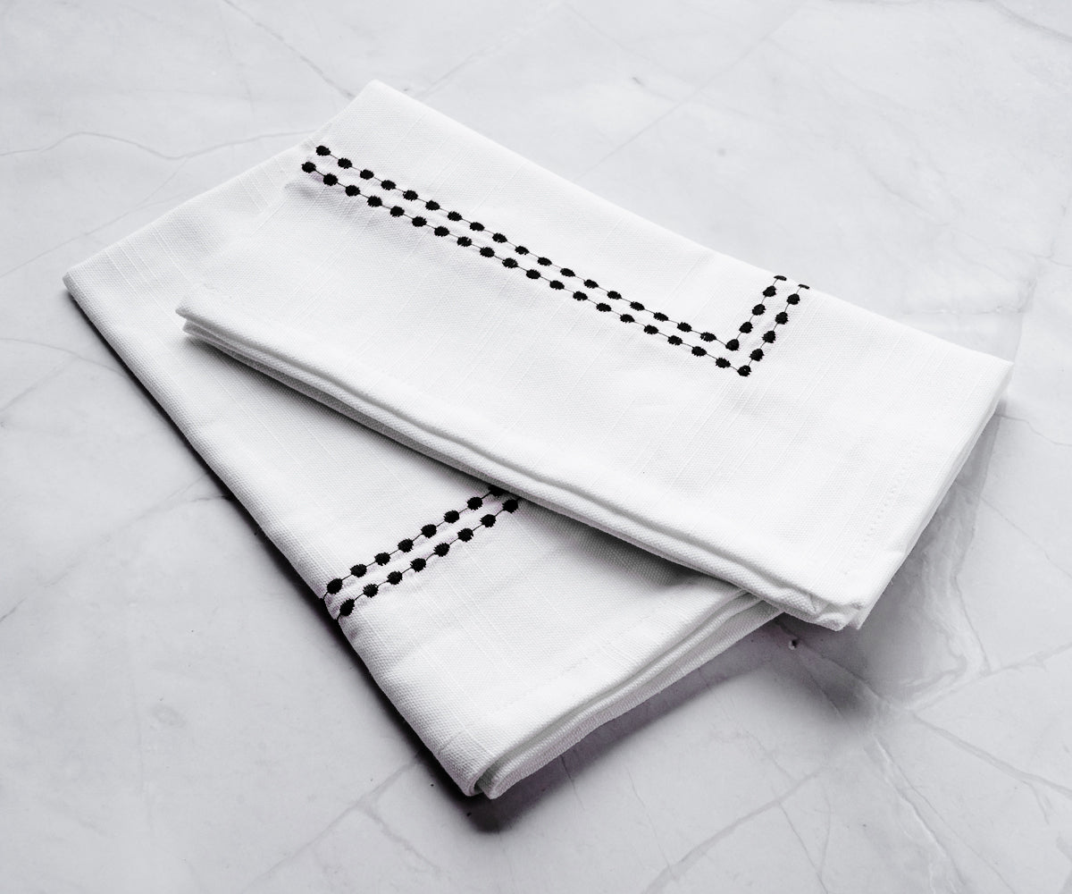 Custom Embroidery Wedding Cloth Napkins for Table Decor Custom Embroidery Wedding Cloth Napkins for Table Decor