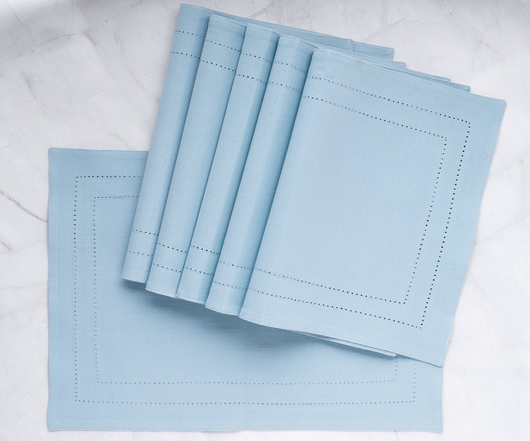 Transform your dining experience with blue pattern placemats, adorned with a trendy buffalo plaid design, adding both style and functionality. Transform your dining experience with blue pattern placemats, adorned with a trendy buffalo plaid design, adding both style and functionality.