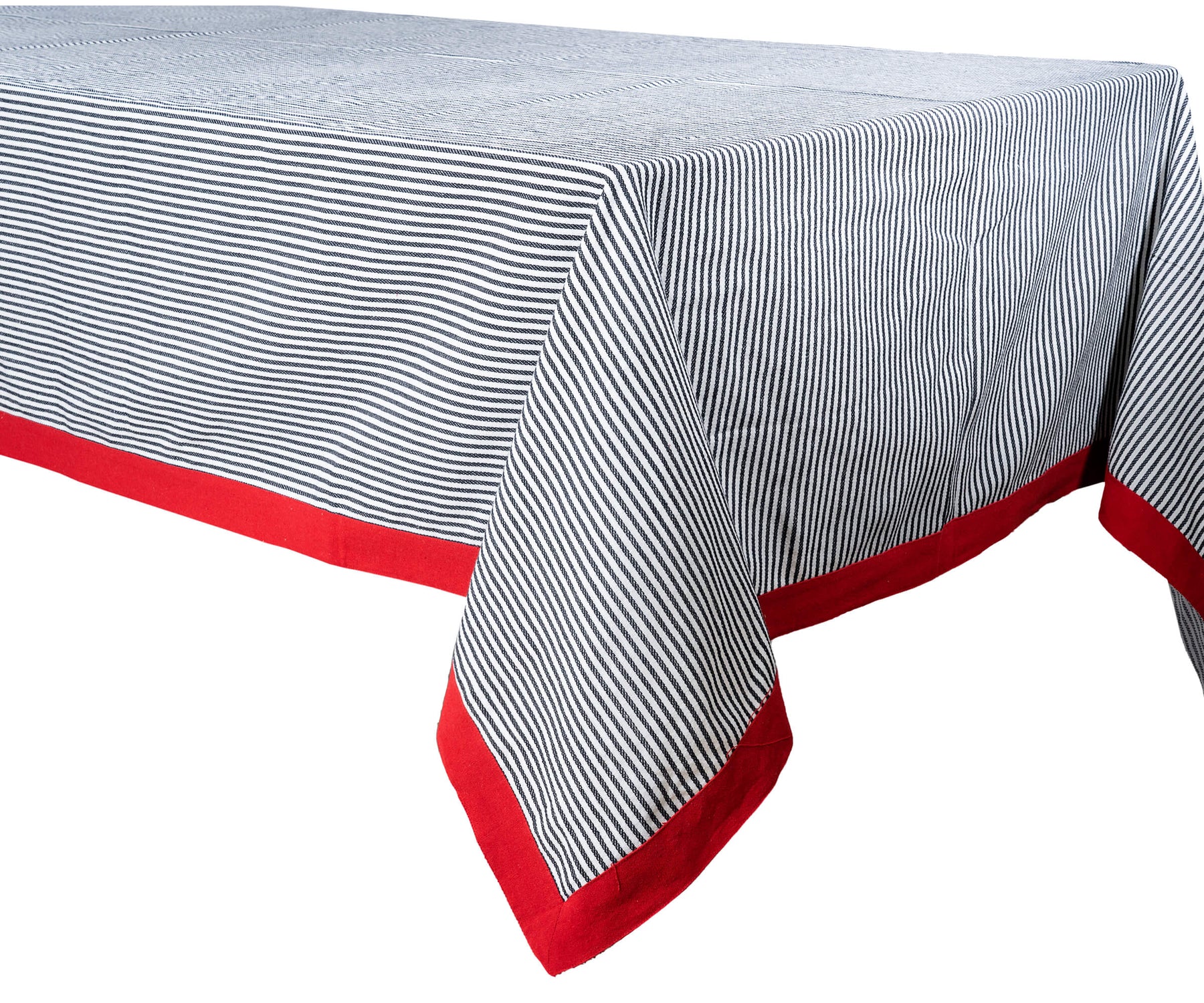 Elevate your table: black & white cotton tablecloth for elegance, or a Halloween-themed one for a touch of spooky fun.
