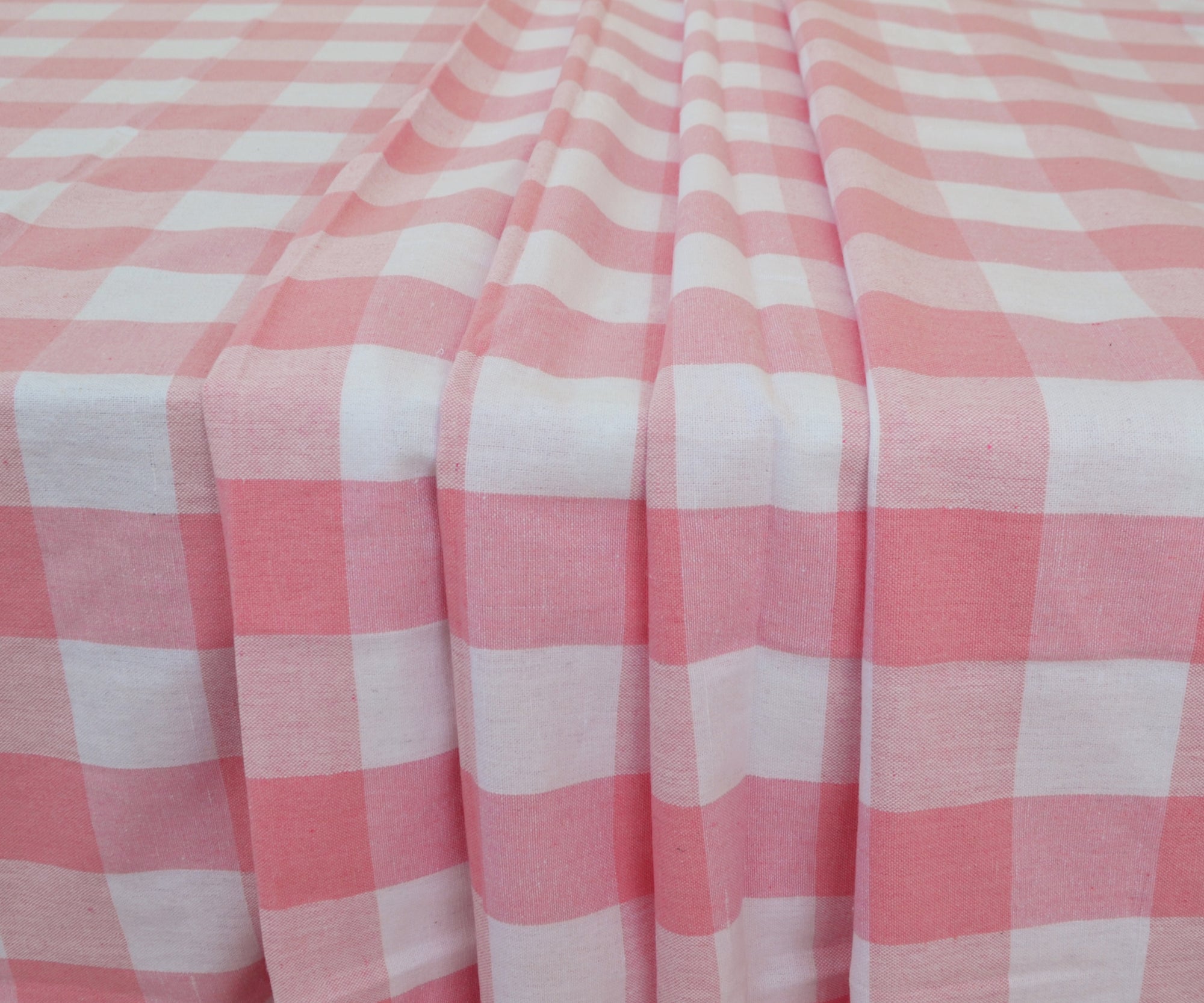 How to fold a rectangle tablecloth?