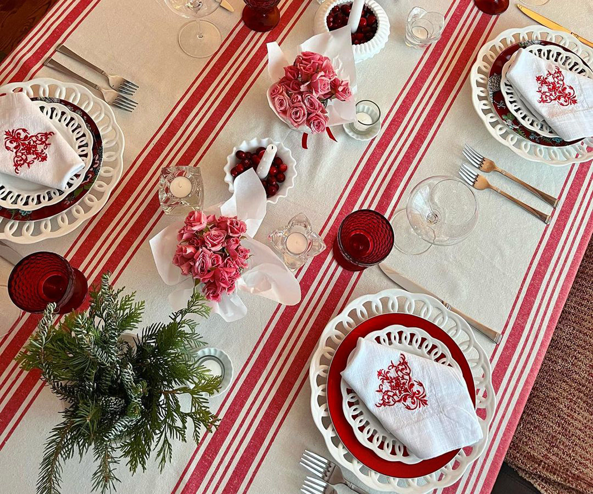 Beautiful Thanksgiving Tablecloths to Showcase Your Feast