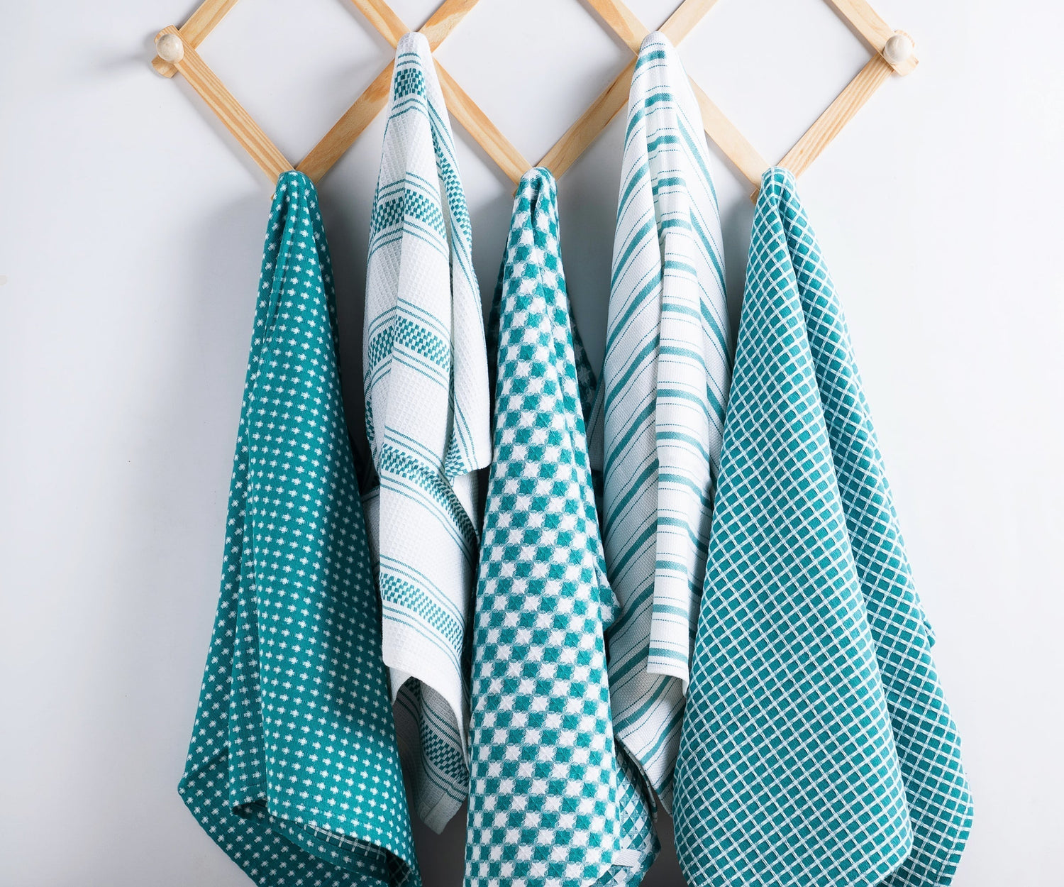 Why Kitchen Towels Smell Bad: Causes and Easy Fixes