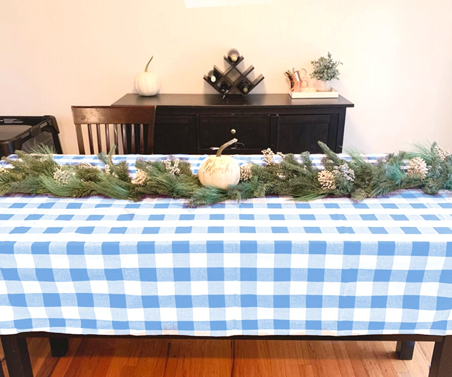Classic Blue and White Table Décor Ideas for an Easter Table