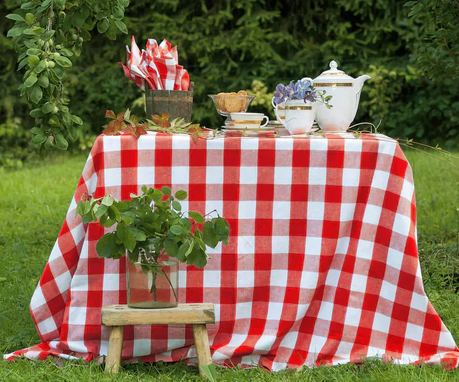outdoor-tablecloths