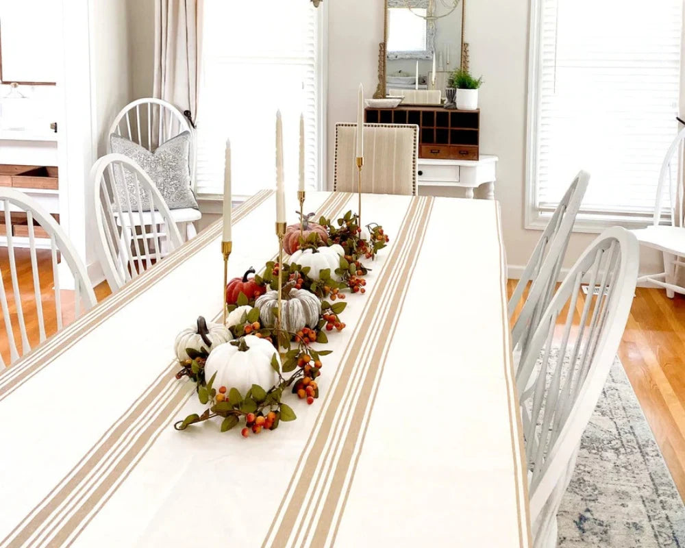 15 Trendy Thanksgiving Tablecloth Styles for Every Home