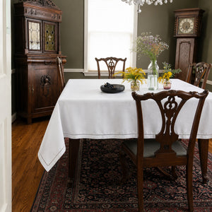 White Tablecloth
