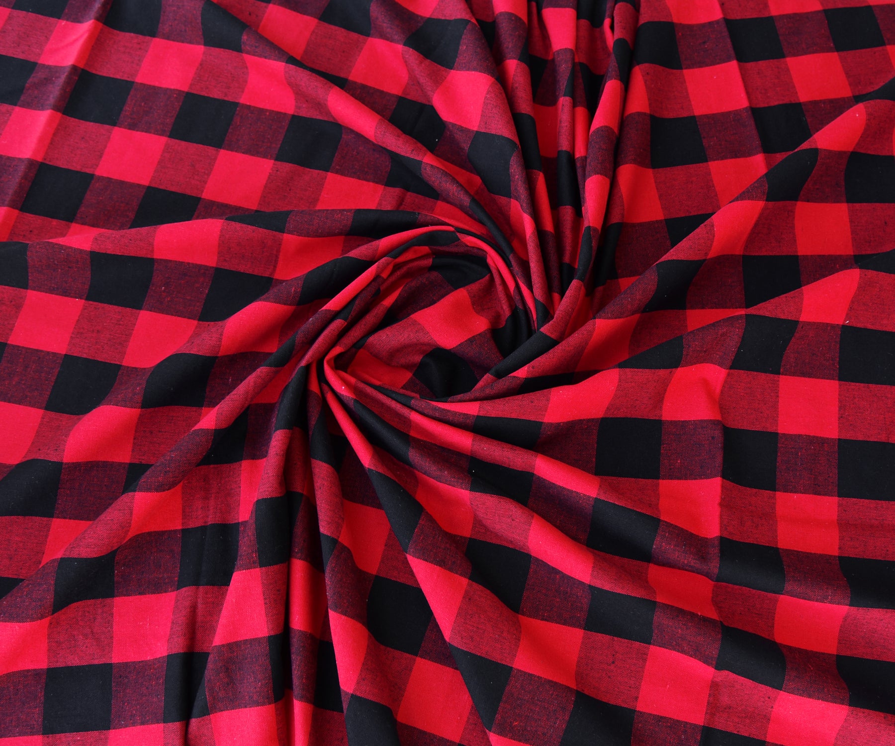 Our red cloth tablecloth has made the Size 63 X 120" with Red and Black Color 2" checkboxes.