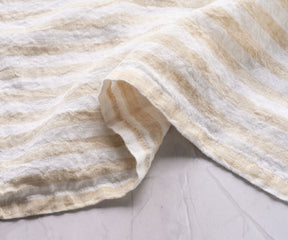 Experience quality and beauty with linen cloth napkins for a refined ambiance.