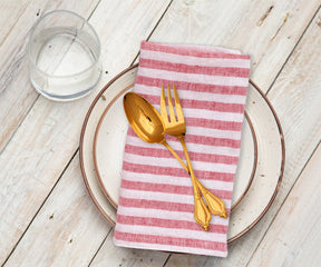 Premium 100% linen napkin, offering superior quality and luxurious texture for your dining pleasure.