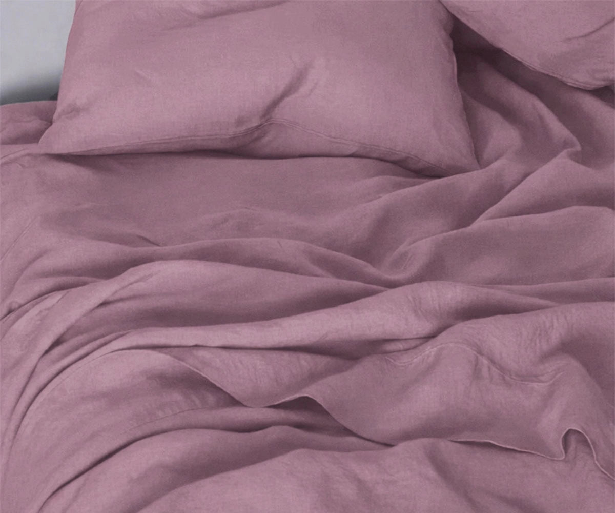 California king mauve color bed sheets with temperature regulating breathable fabric, premium linen bedding set with deep pocket design
