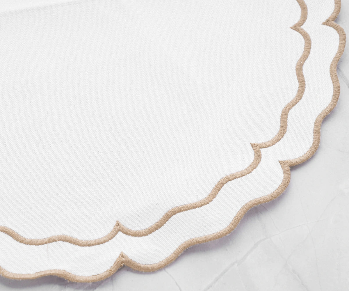 Durable woven placemats in beige 100% cotton for table decor
