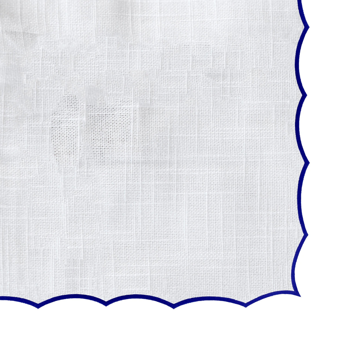 Blue and white cloth tablecloth with scalloped edge design, ideal for banquets, family gatherings, and formal dining.