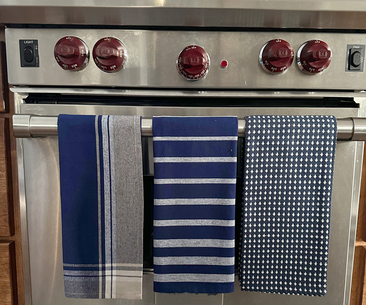 Kitchen cloth towels, durable and easy to clean.