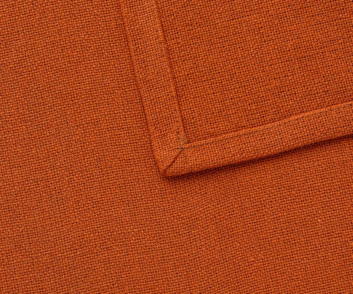 Eco-friendly cotton napkins in coral color – soft, long-lasting, and sustainable for casual or formal dining experiences.