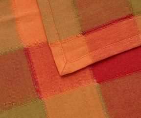 Sustainable cotton dinner napkins set for cozy seasonal dining