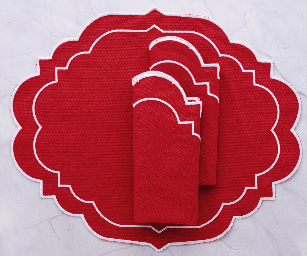 Washable placemats for easy maintenance and cleaning.