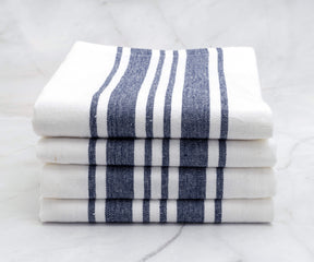 Kitchen towels made from eco-friendly cotton fibers.