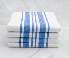 Kitchen hand towels with a charming stripe pattern.