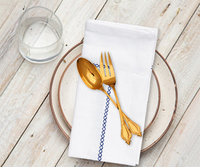 navy napkins create a clean and crisp look on the table.