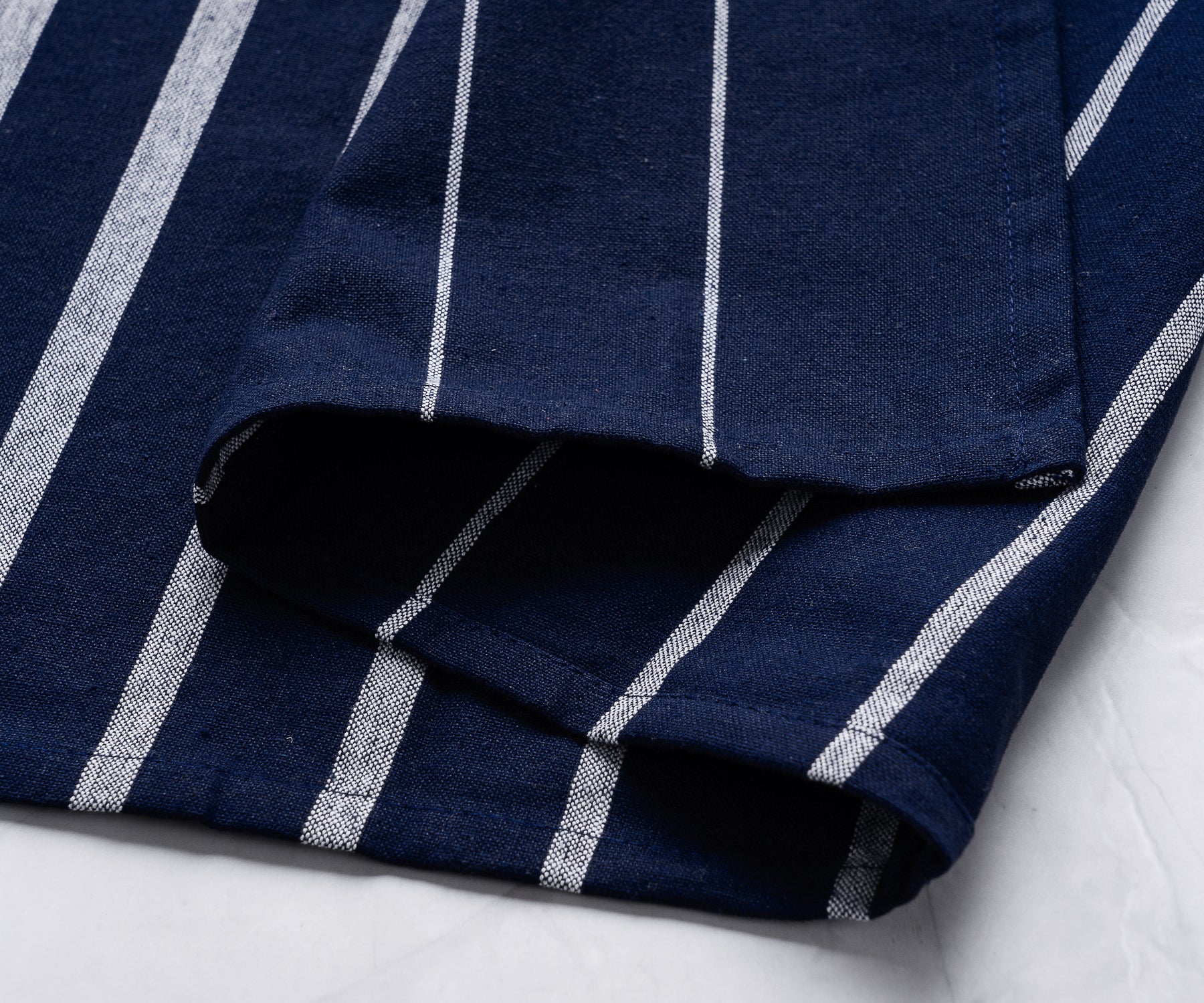 Hanging Hand Towel, Blue Dish Towel Set, Kitchen Towels with Loops, Fall Tea Towels, Absorbent Dish Towels Blue and White.Close-up texture of a blue and white striped rectangular dish towel