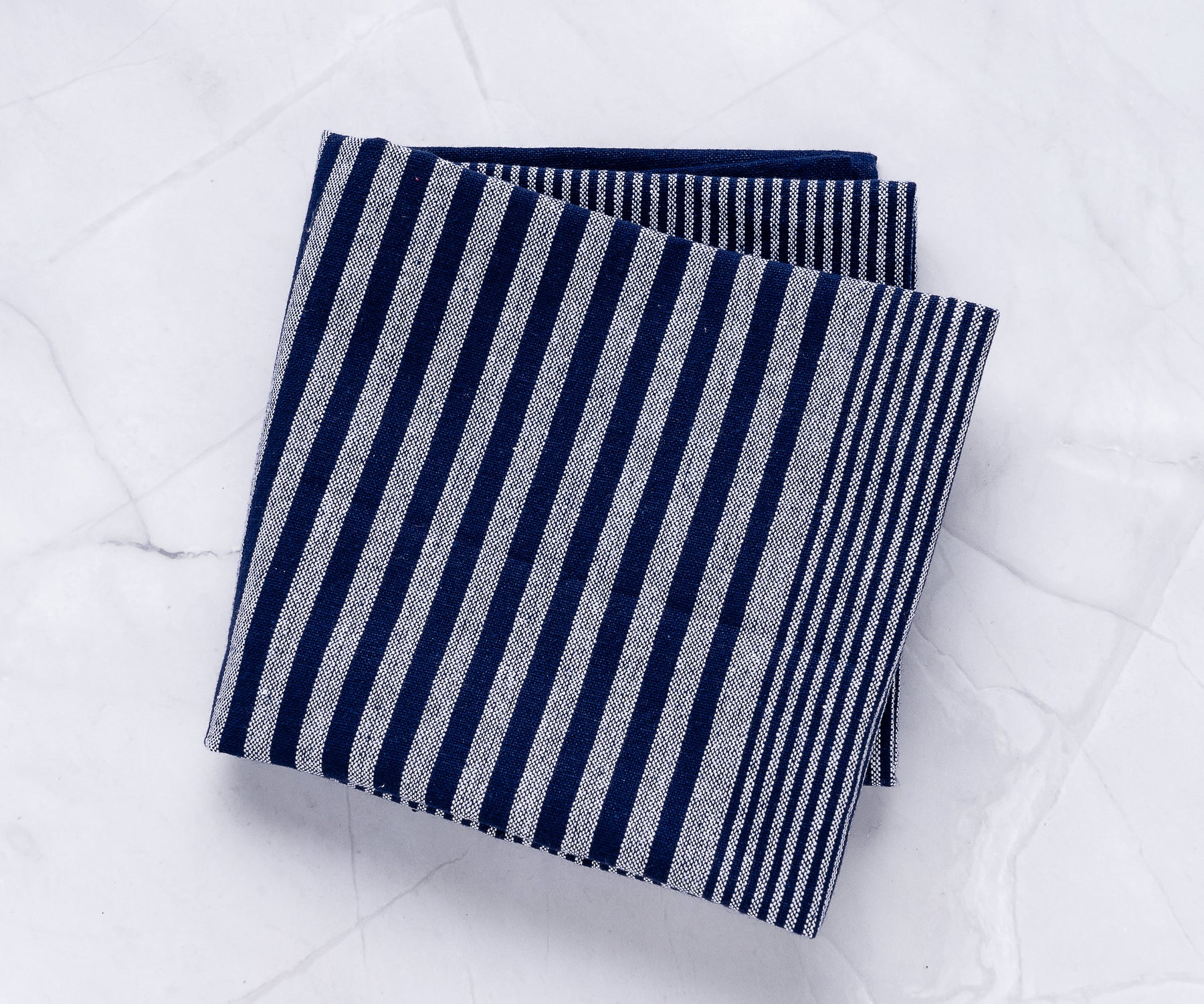 Hand towels for the kitchen, practical and versatile.