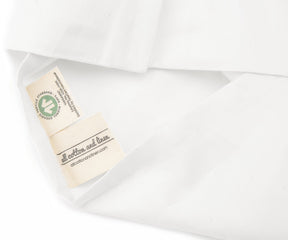 Cotton percale fitted sheet designed for a smooth and crisp sleeping surface.
