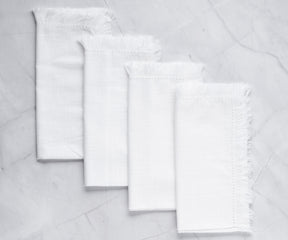 linen napkins are making them a practical choice for everyday use while maintaining their aesthetic appeal.