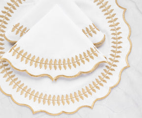 Round table placemats to protect your table and add style to your dining setting.