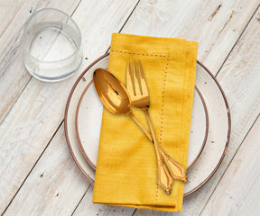 Classic Yellow Cloth Napkins - Timeless Elegance for Any Occasion