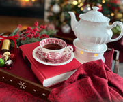 Red cloth napkins are available in a variety of luxurious fabric.