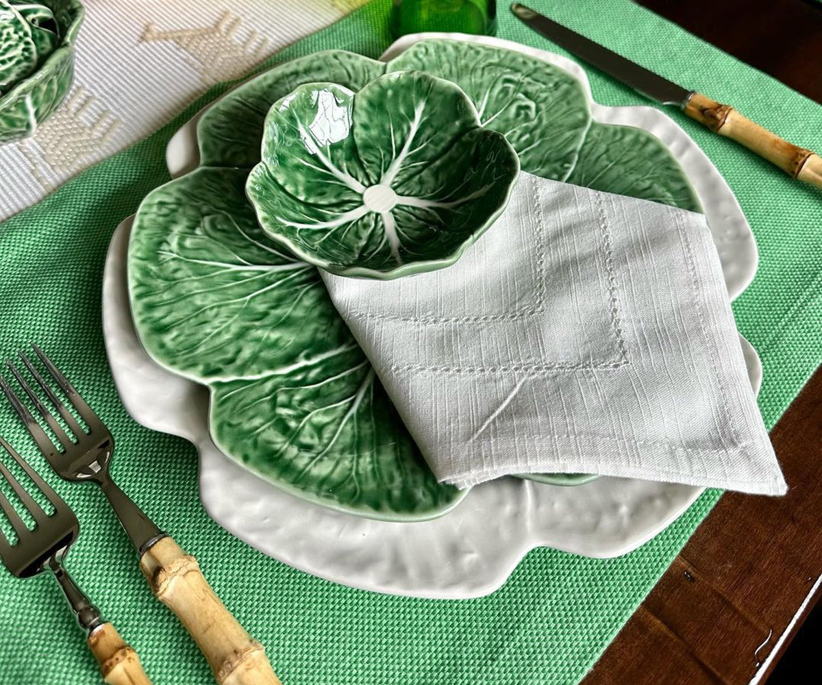 Transform your dining experience with green pattern placemats.