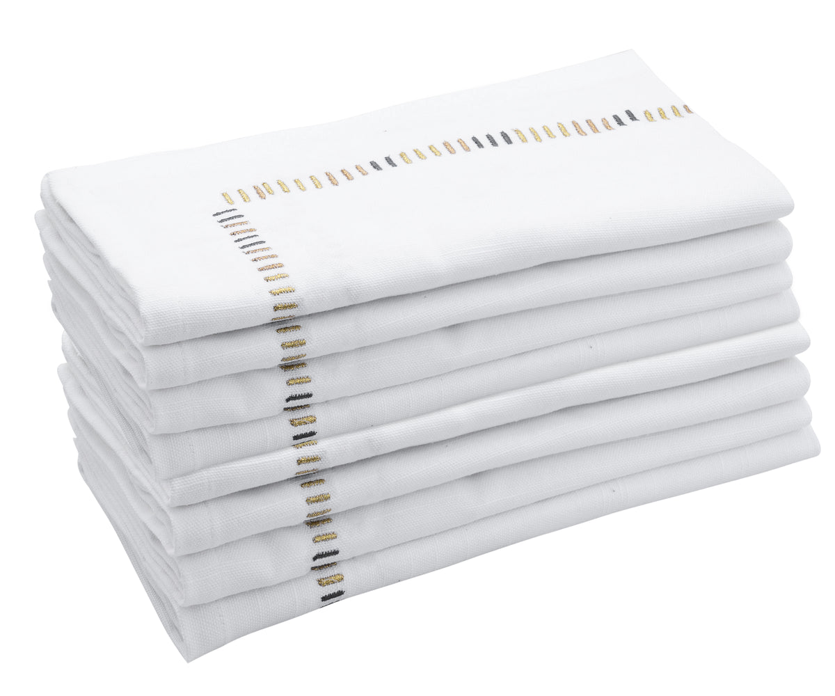 Gilded gold cloth napkins for a touch of luxury and refinement