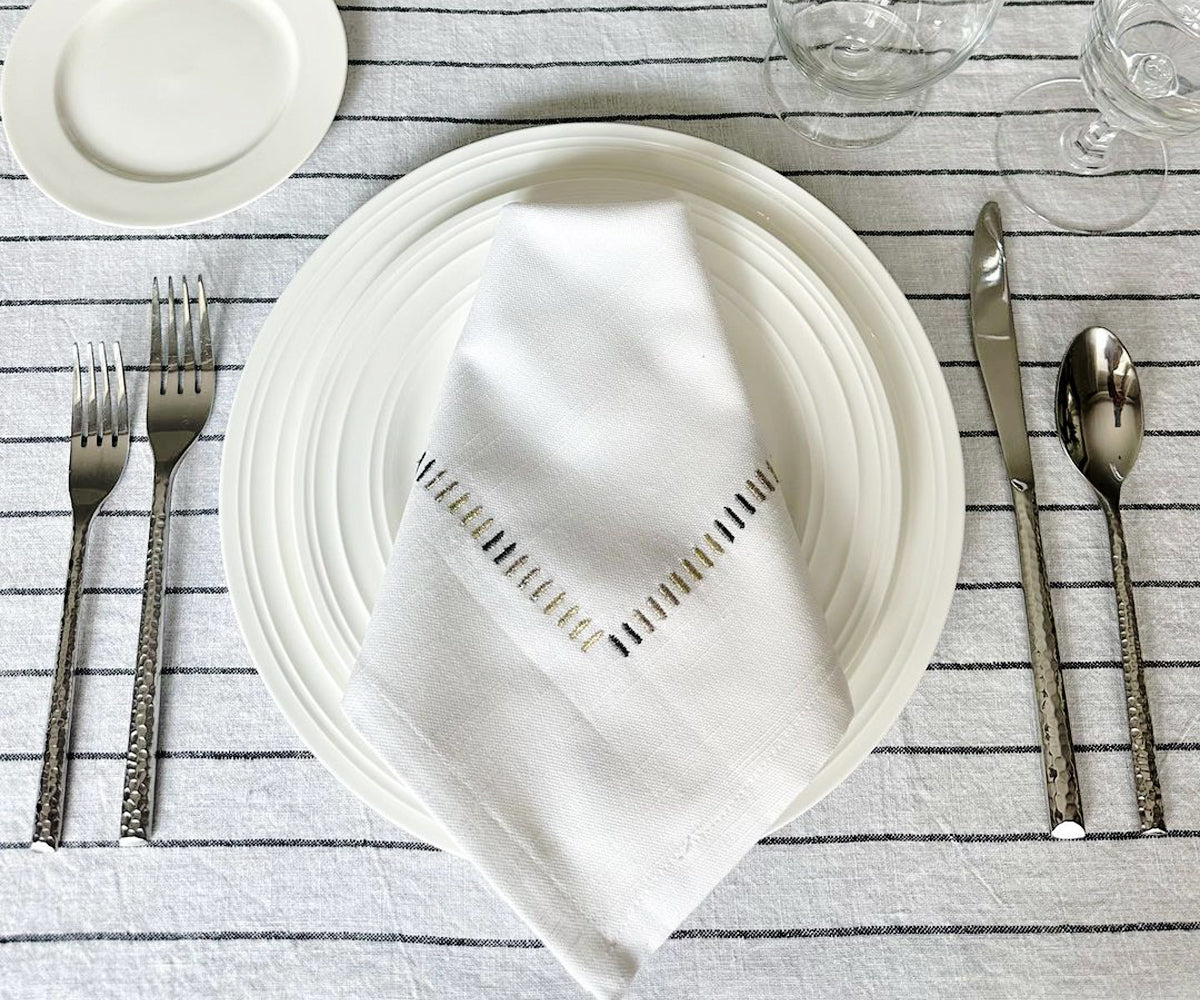 White table napkins for a fresh and polished presentation