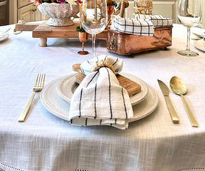 Bright Linen Napkins: Infuse vibrant energy into your table arrangements with our Bright Linen Napkins, designed to bring a pop of color and style to any occasion.