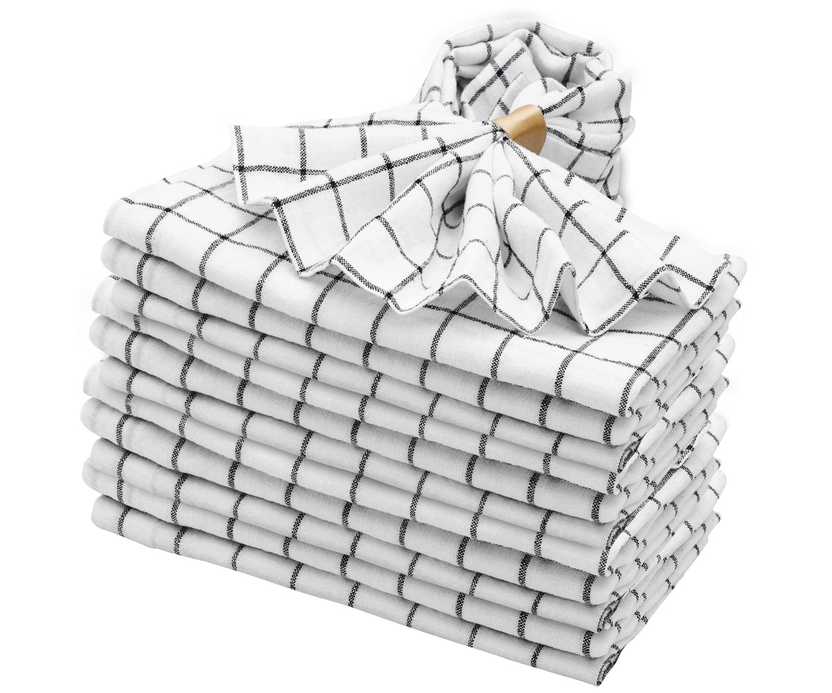 White Linen Napkins: Pure elegance in every fold