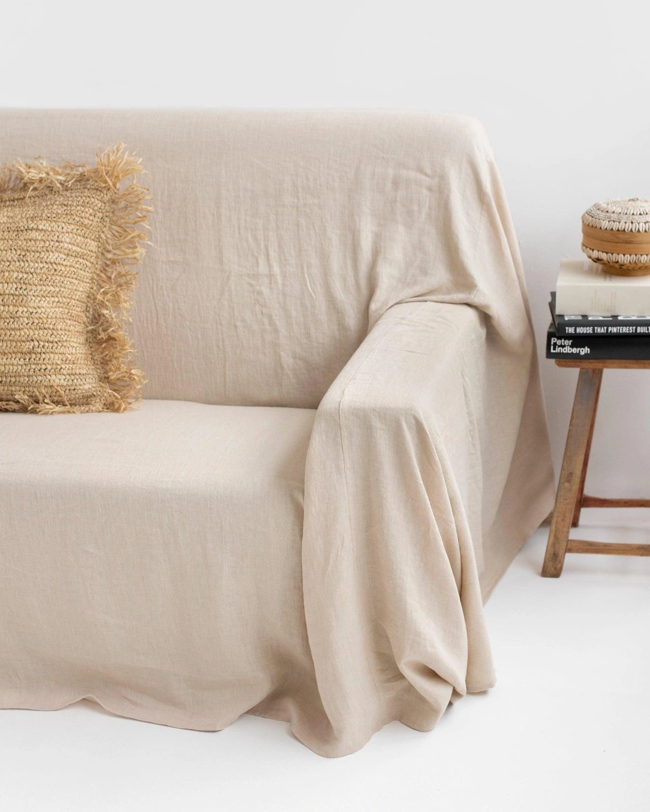 Natural Linen Sofa Slipcover – 100% Linen Couch Slipcover
Washable linen furniture protector for sofas and couches, ideal for everyday use, pet hair, dust, and spills.