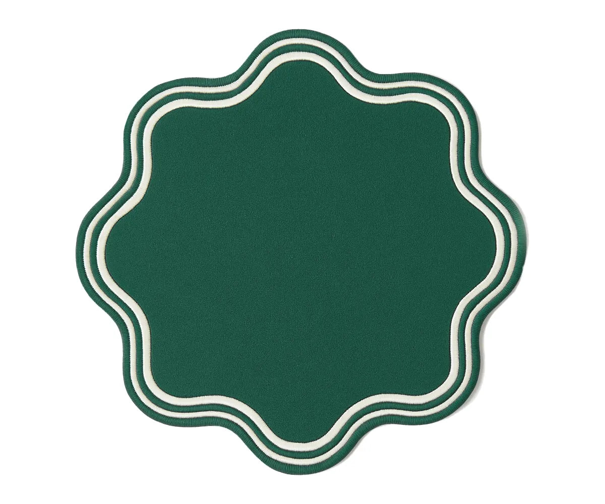 Green round cotton placemats with scalloped edges – durable, reusable table mats offered in bulk sets for casual meals or festive gatherings.