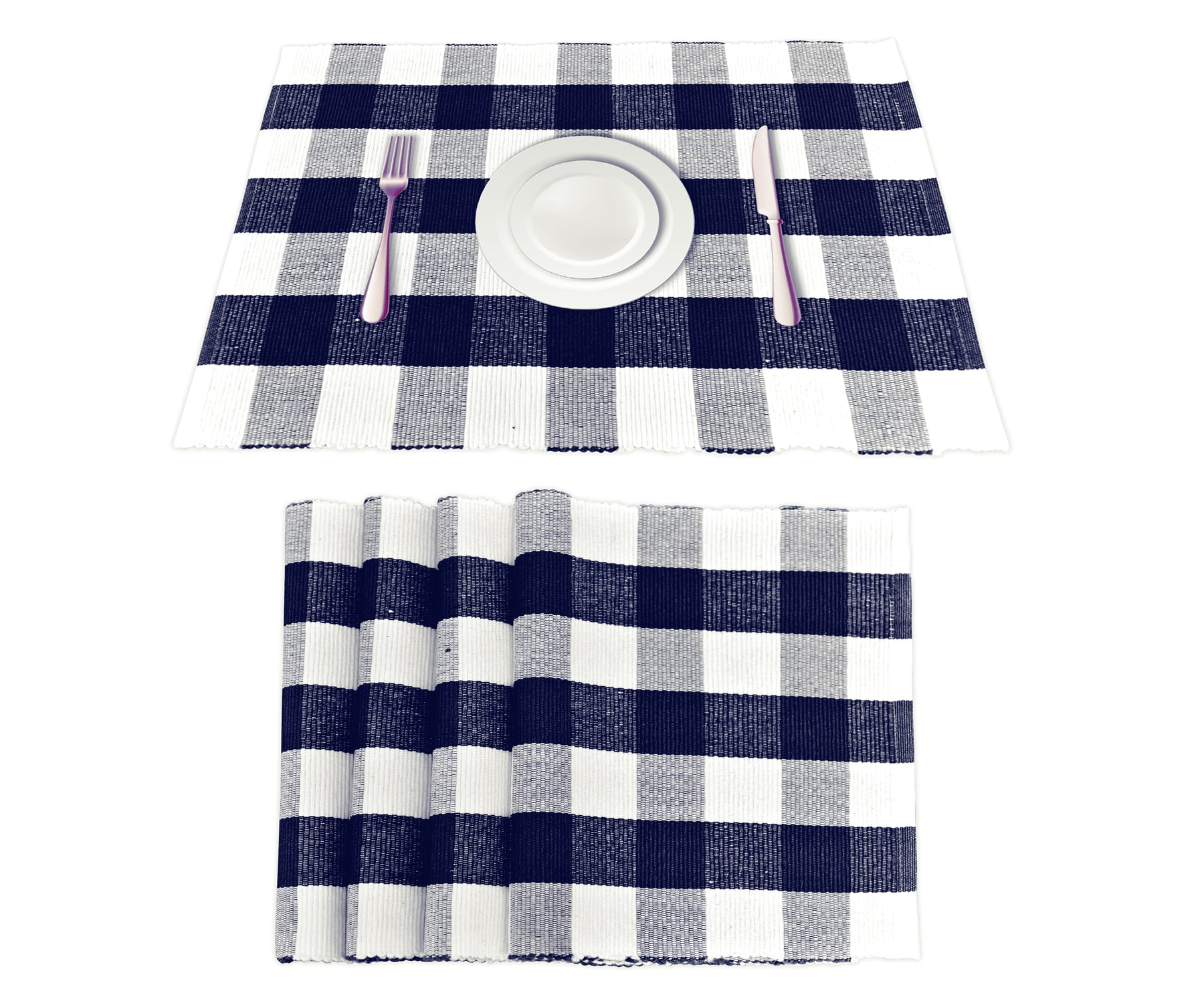 Blue checked placemats to add a touch of sophistication to your dining table.