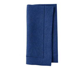Navy blue linen napkin made from 100% linen – ideal for weddings, dinners, and holiday gatherings.