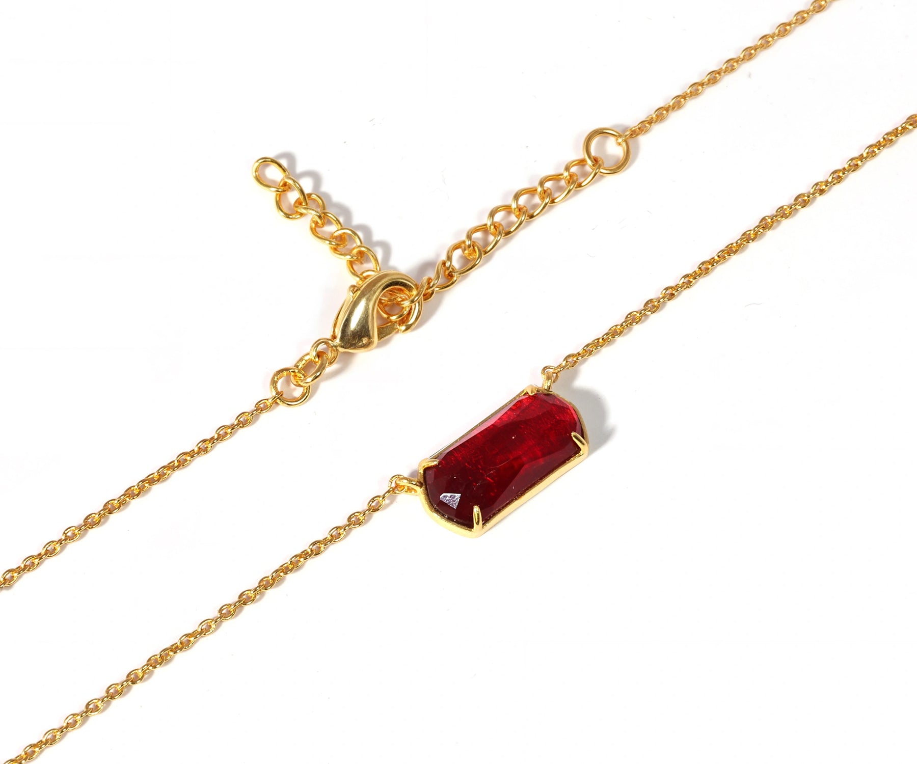 A beautiful gold necklace.