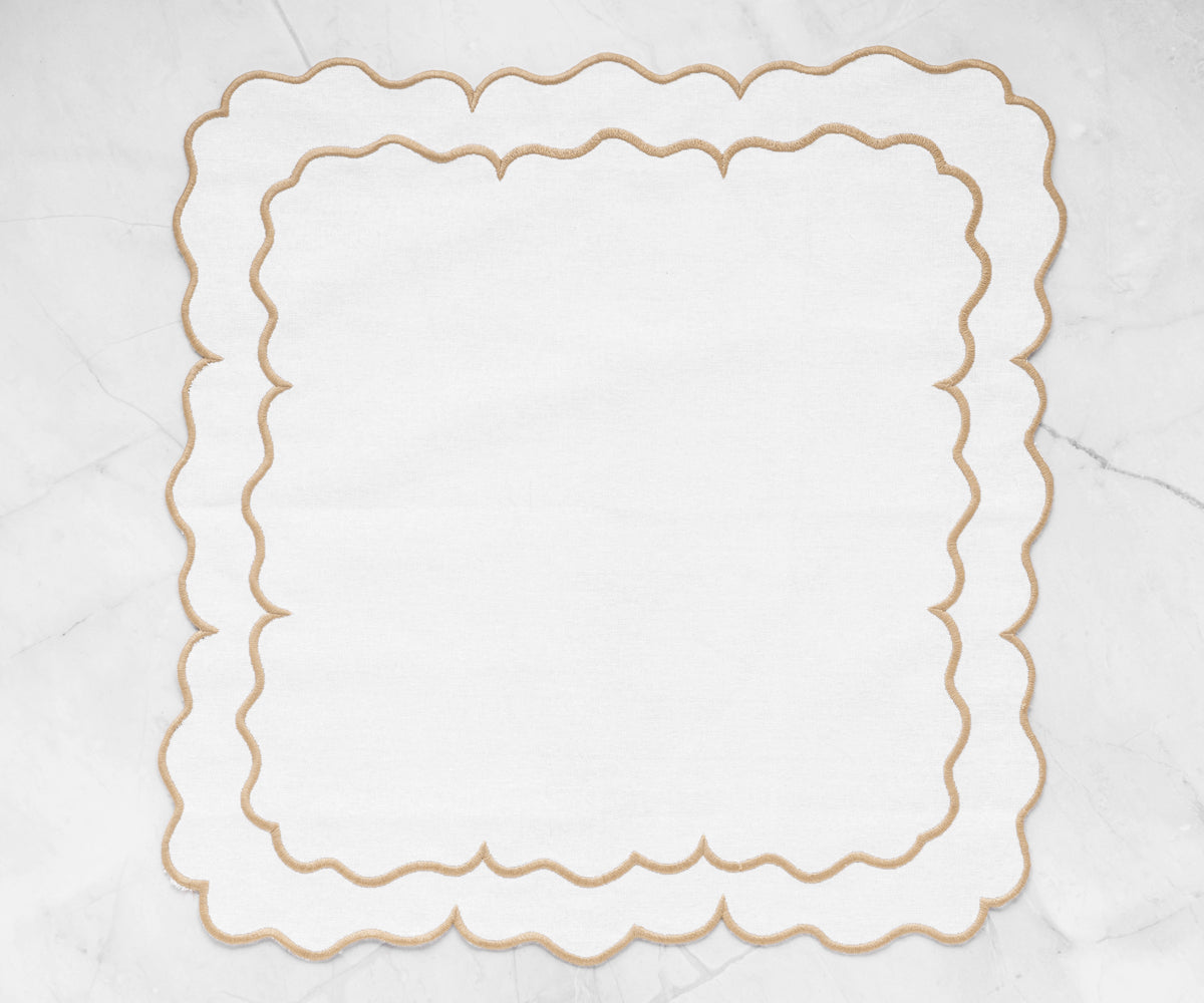 cloth napkins for convenient and stylish table settings in large gatherings.