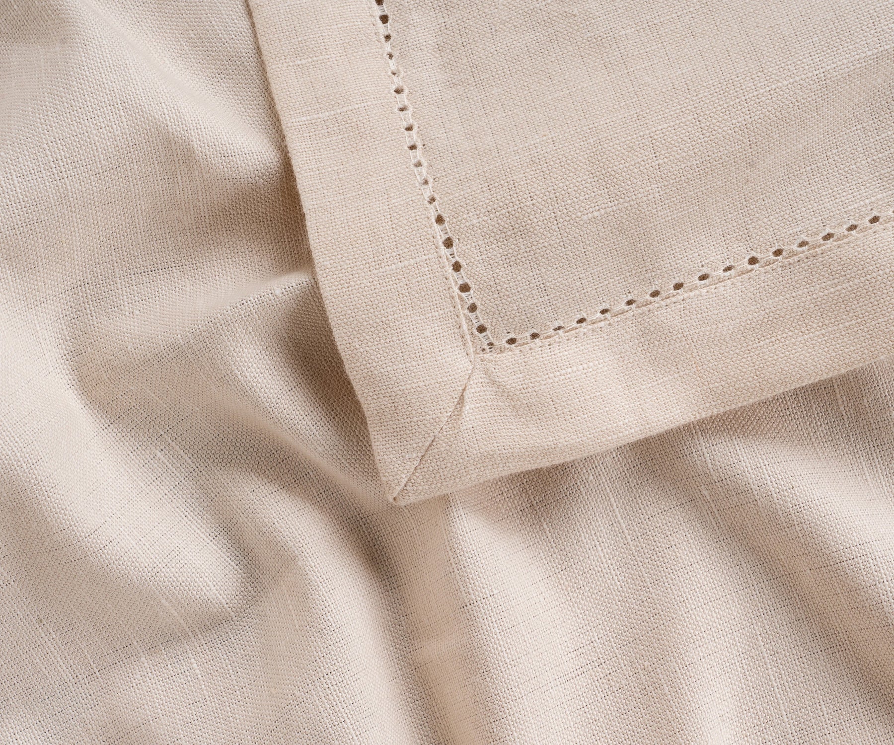 Elegant hemstitched cotton tablecloth – natural fabric table linen for gatherings