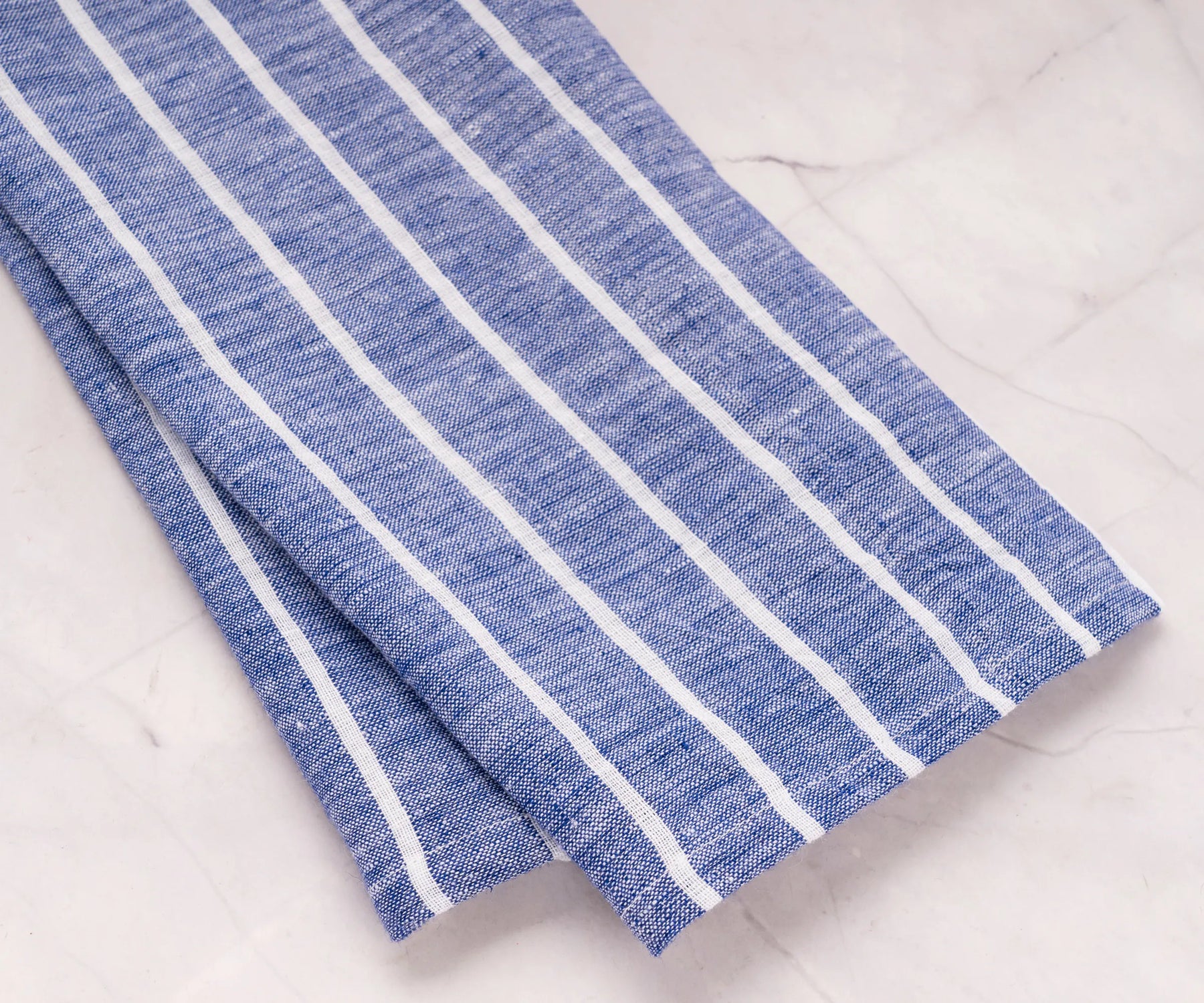 Soft linen blue striped towels, 18x28 set of 2 – absorbent quick-dry kitchen tea towels with classic ladder stripe design.