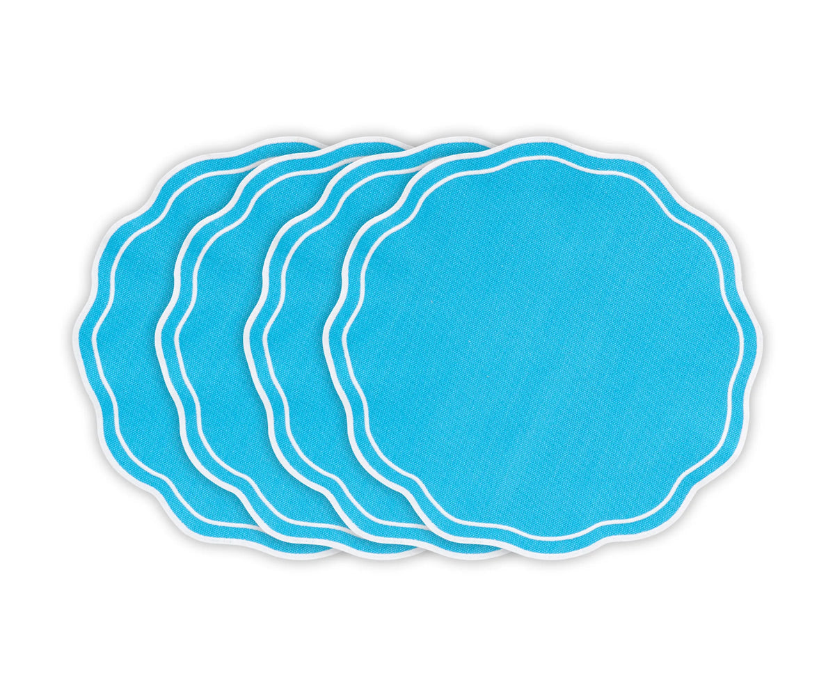 Light blue scalloped cotton placemat with white border for elegant dining décor
