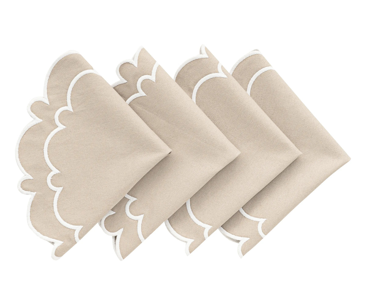 Set of 4 cotton scalloped edge placemats in beige